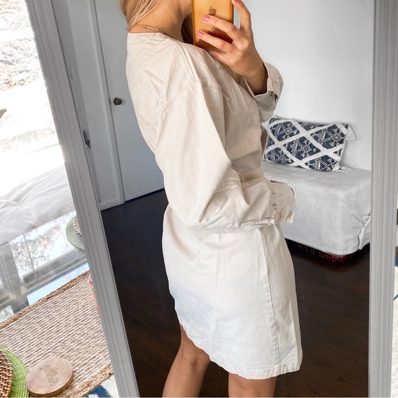 🐚 YOUNG FABULOUS & BROKE OATMEAL VOLUMINOUS LONG SLEEVE WRAP AROUND MINI DRESS! - Picture 4 of 16
